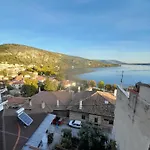 αirbnb παλιά πολη