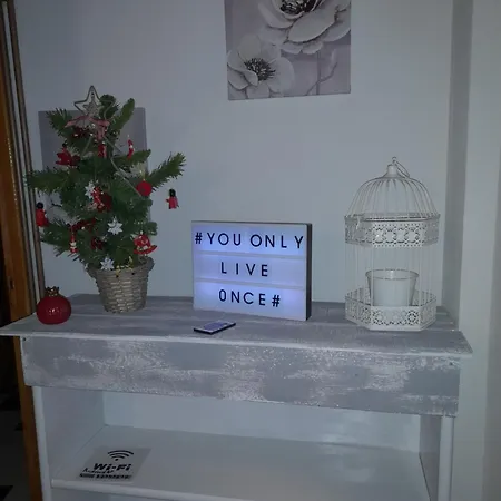 αirbnb παλιά πολη Apartmán *
