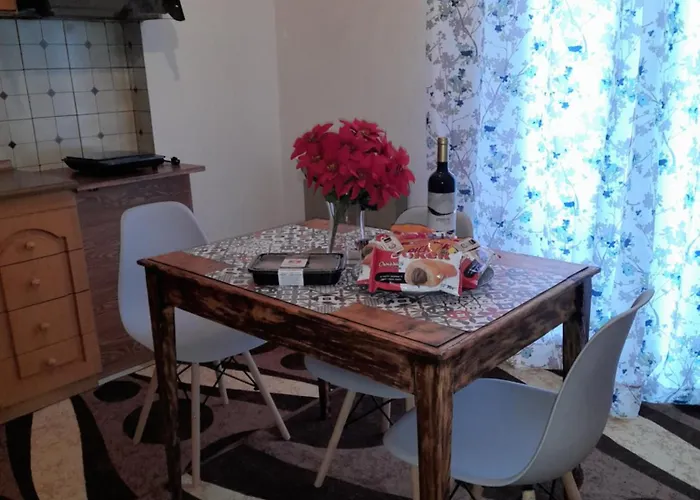 αirbnb παλιά πολη * 卡斯托里亚