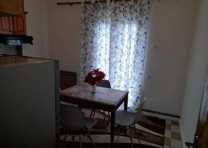 αirbnb παλιά πολη * 卡斯托里亚